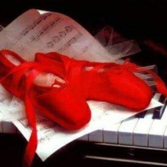 Meet your Posher, Gaby - Picture 1 of 1